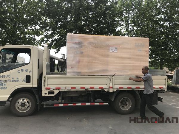 2018年5月19日一臺150kw含棚移動拖車發(fā)電機組順利發(fā)往河北省邯鄲市