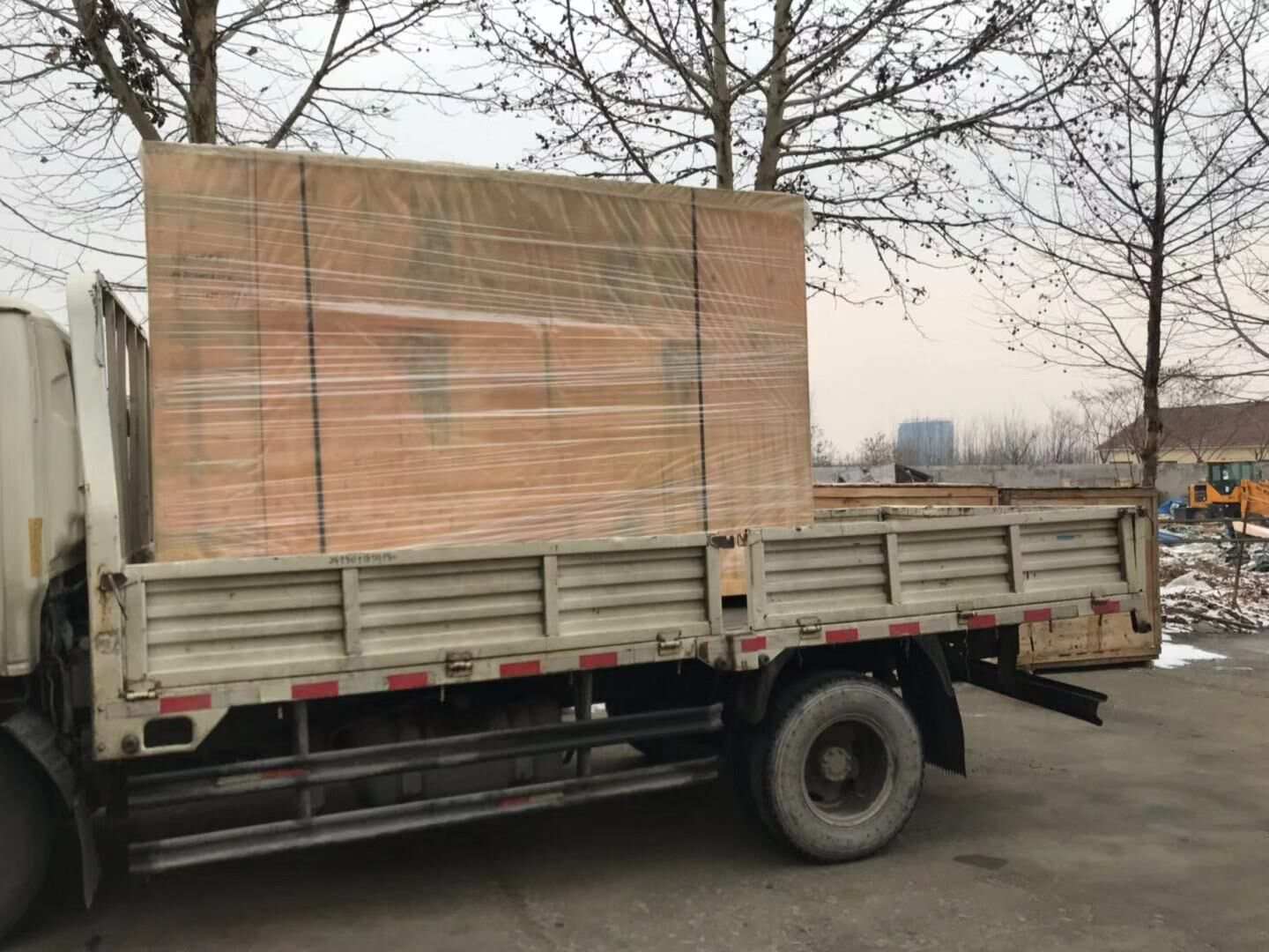 12月21日，山西省呂先生從華全動(dòng)力采購的40kw和100kw靜音式防雨棚機(jī)組順利發(fā)往目的地