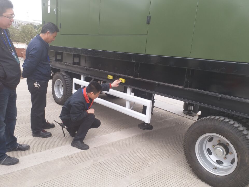 臨沂費縣糧食儲備庫400KW移動式發電機組電站